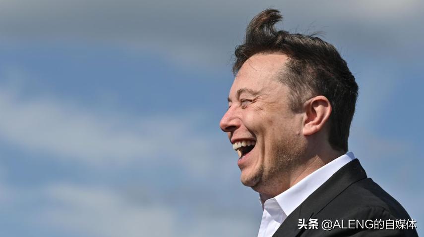 马斯克投的飞行汽车在机场试运营马斯克投资的飞行汽车在机场试运营的消息是真实的。